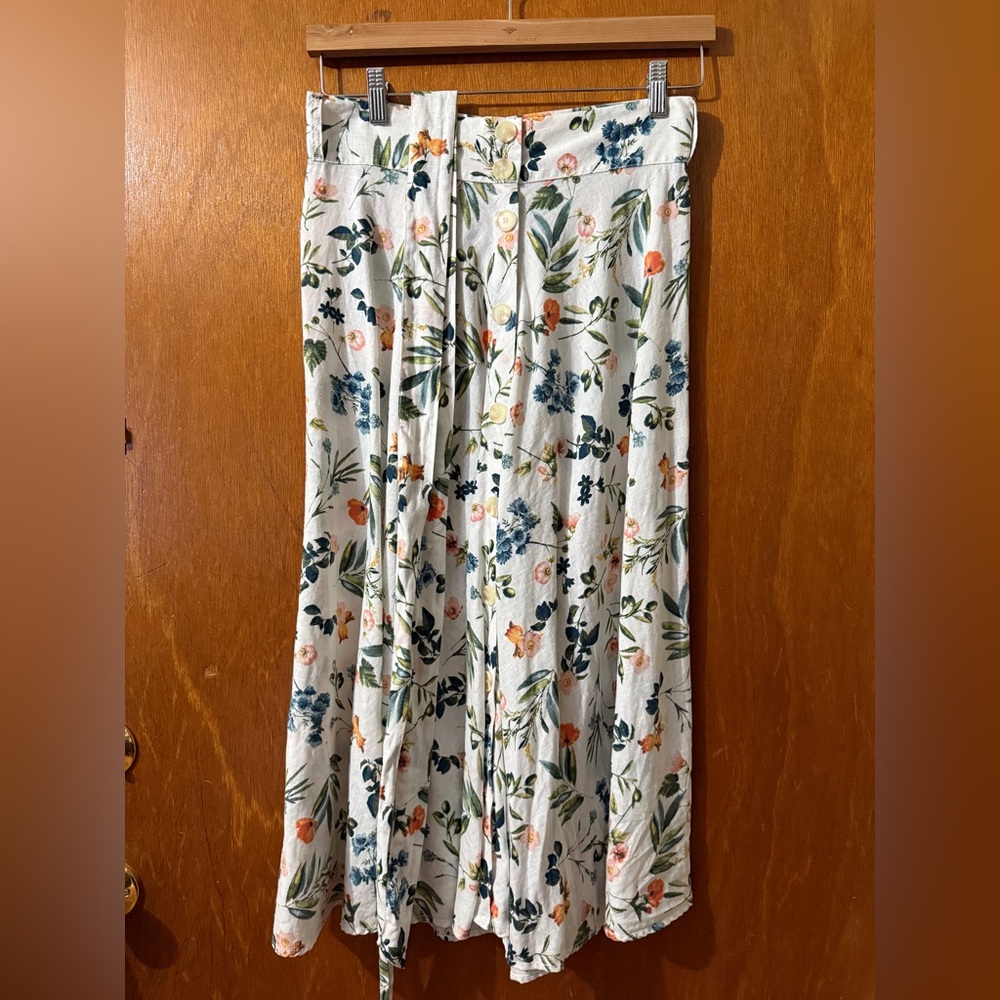 NWOT Saks Fifth Avenue Floral Linen Button Front Midi Skirt - Size Small
